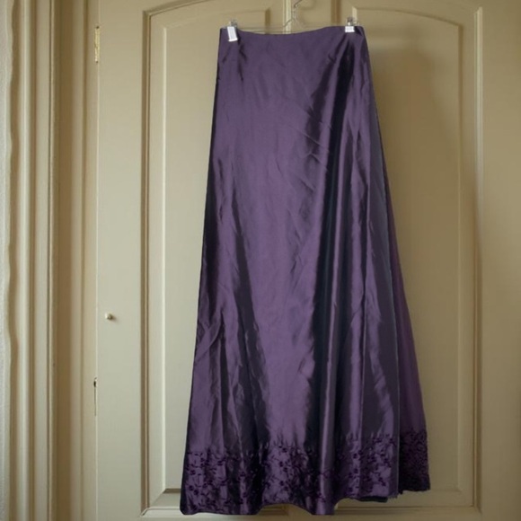 Scott McClintock Dresses & Skirts - Woman's Black Silky Formal Ware Long Maxi Skirt by Scott McLintock